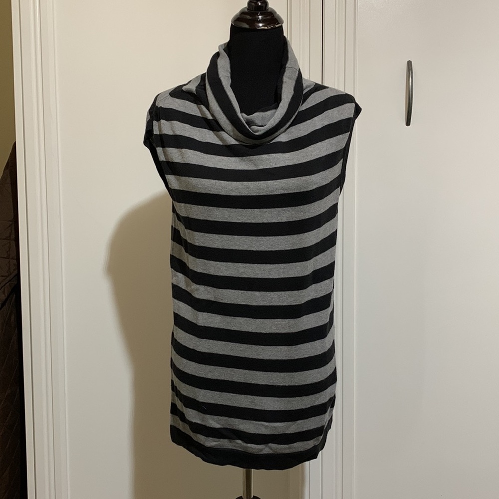 Arizona sleeveless top